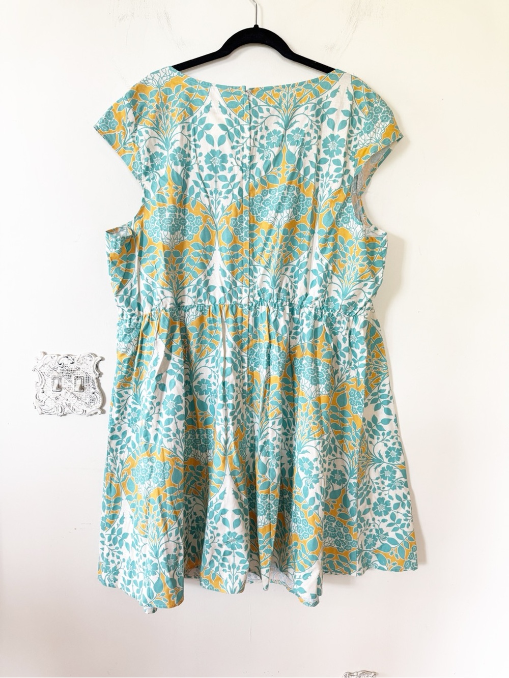 NWT Retrolicious Agatha Floral Cap Sleeve Vintage Fit and Flare Dress 4X - Picture 5 of 9